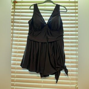 TORRID Black asymmetrical skirted one piece bathing suit swimdress size 2X